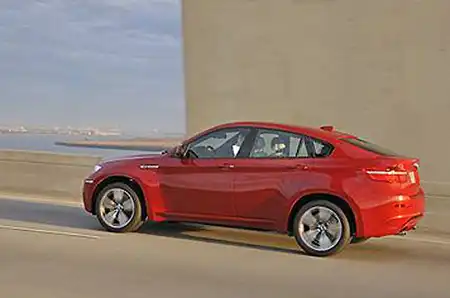 Первые фото BMW X6 M