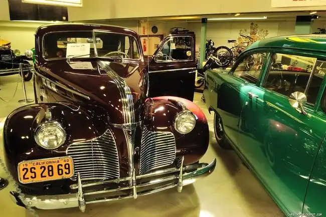 Автомобильный музей в Сан Диего