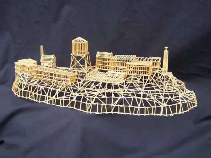 Скульптура из зубочисток