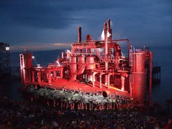 Театр на воде