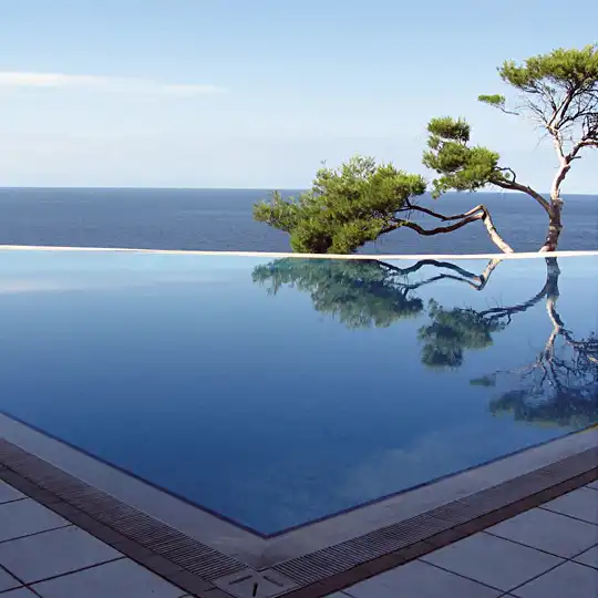 Красивые и дорогие бассейны мира