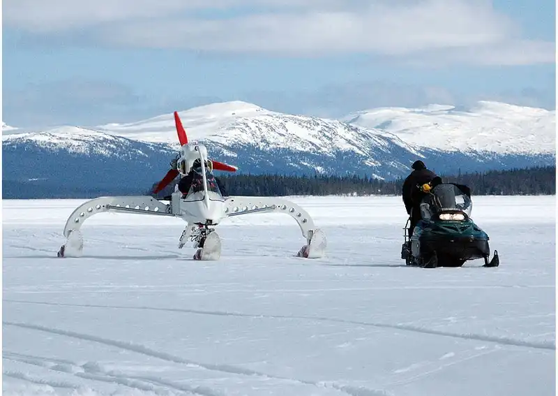 Рекорд пересечения Антарктики на аэросанях