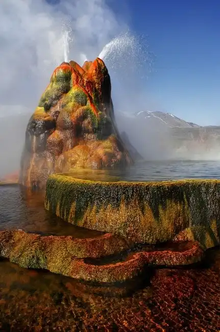 Fly Geyser