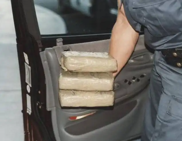 Места, где в машине прячут кокаин.