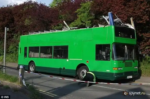 Забыл, что автобус двухэтажный?