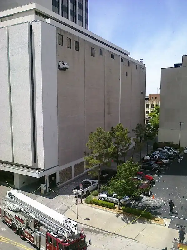 Пробил стену