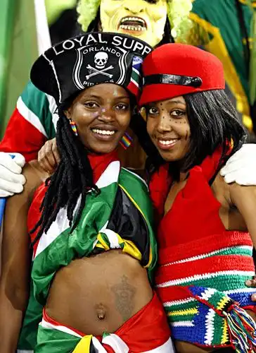 Футбольные болельщицы разных стран