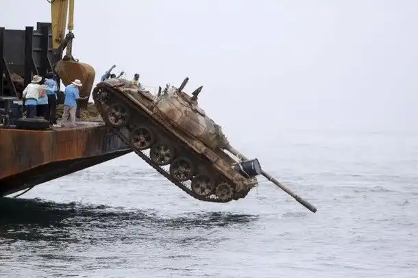 Танки в воду