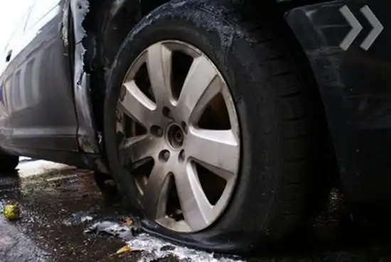 Молния шарахнула в Audi