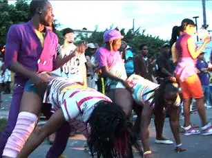 Что такое DANCEHALL?