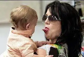 Неудачное фото знаменитостей.