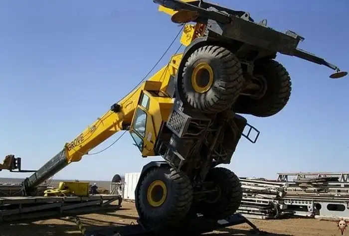 Суровые условия работы нефтянников