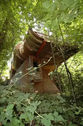 Дом-дерево от архитектора Роберта Харви Ошэза