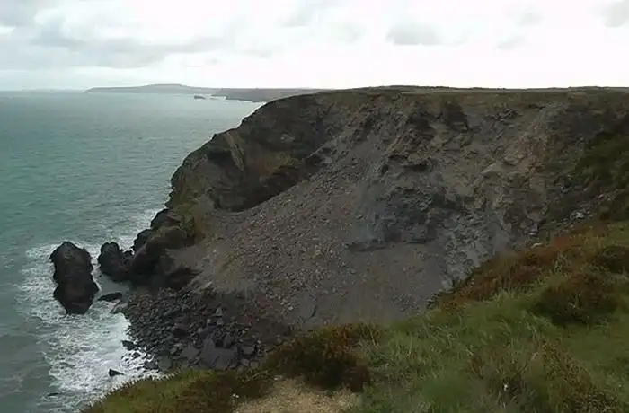 Пойманный момент. Обвал скалы.
