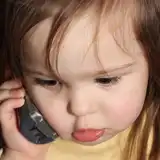 Двухлетняя девочка спасла свою маму