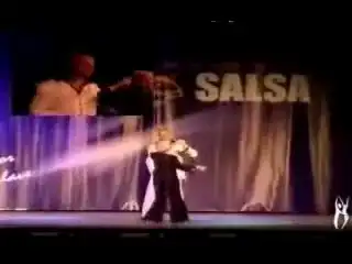 Бабуле за 90 но она просто жжет!