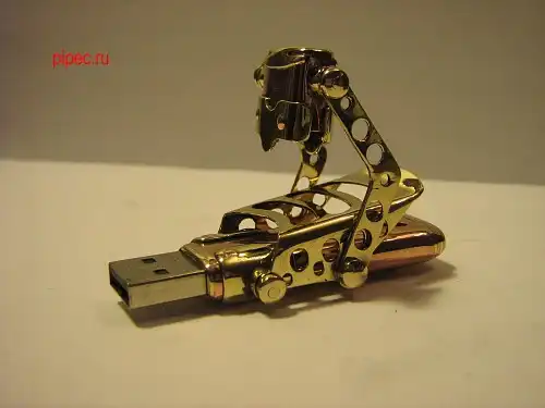 Необычные флешки и системники)))