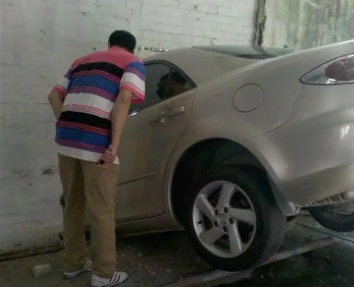 Жесткий способ припарковаться (мини пост)