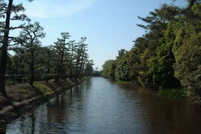 Самая большая гробница в мире (мини пост)