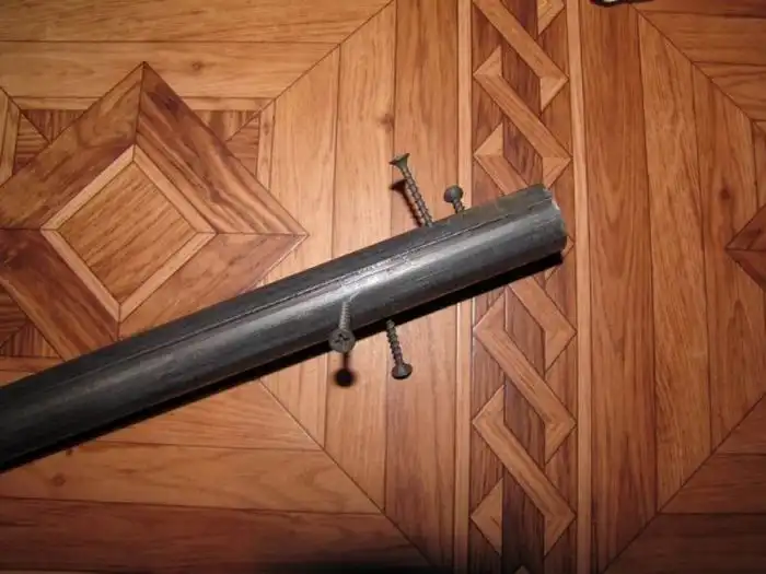 Суровая гантель из бетона