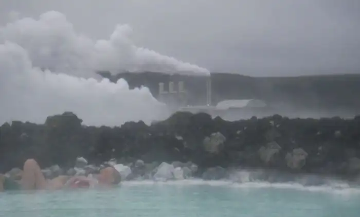 "Голубая лагуна" - взгляд с другой стороны (мини пост)