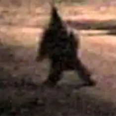 Жуткий гном держит в страхе целый город в Аргентине(+видео)