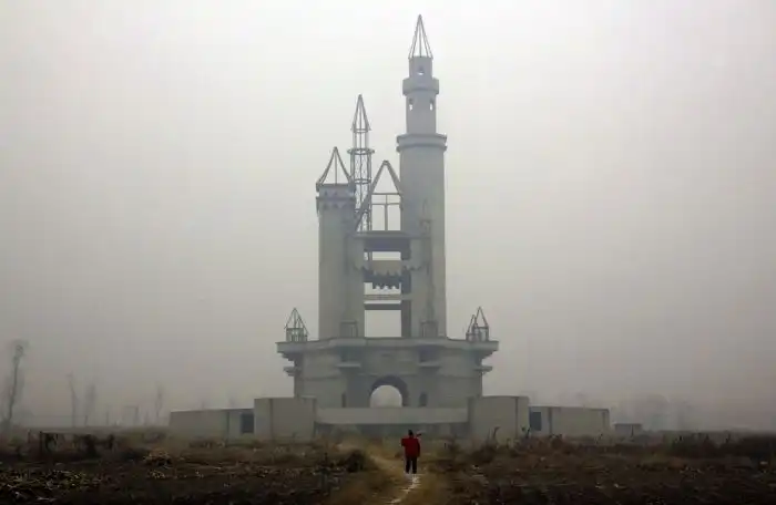 Заброшенный китайский диснейленд