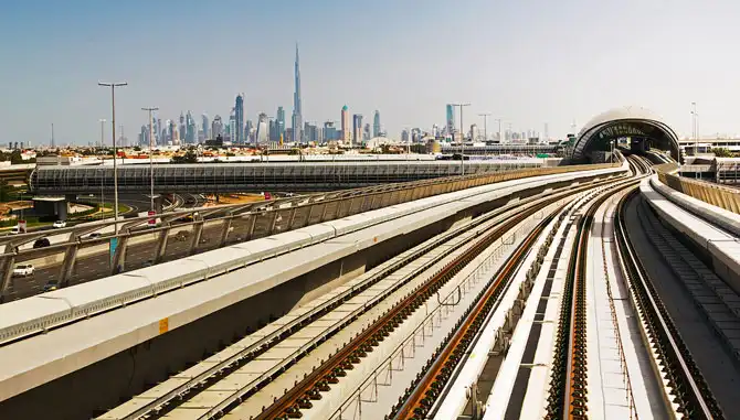 Метро без машинистов в Дубае