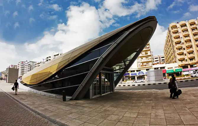 Метро без машинистов в Дубае