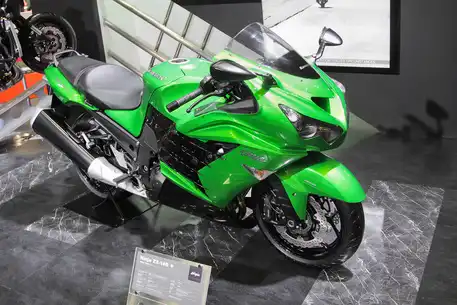 Самые горячие мотоновинки автосалона в Токио