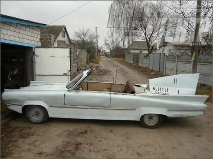 Ласточка - машина Фантомаса