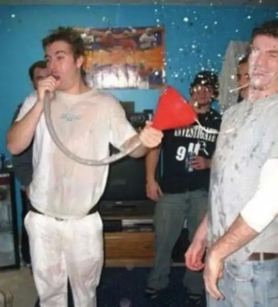 Пролитый алкоголь (33 фото)