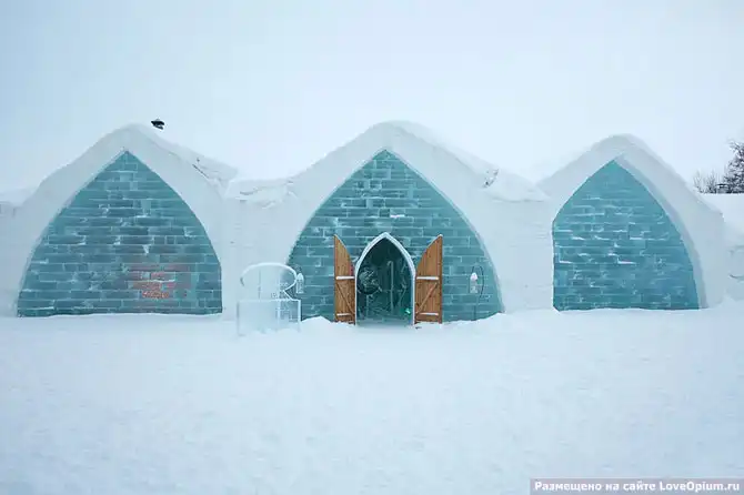 Уникальный ледяной отель в Канаде