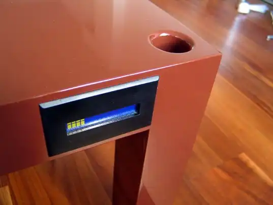 Мебель которая ест насекомых