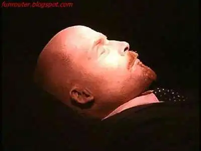 Как моют В.Ленина