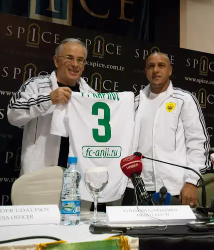 Состоялась презентация Роберто Карлоса