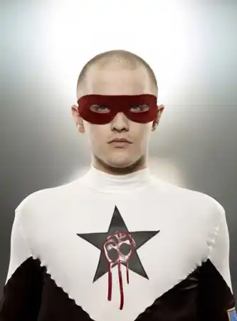 Американские Superheroes выходя на улицы)