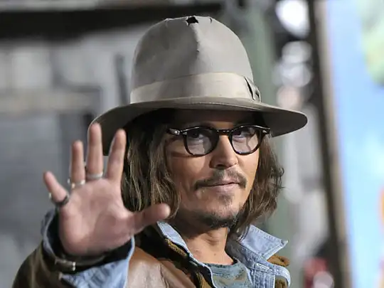 Знаменитости, бросившие школу