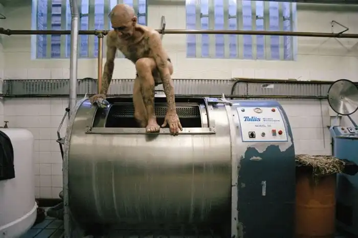 ЖИЗНЬ ЗЭКОВ В ТЮРЬМЕ ЮЖНОЙ АФРИКИ