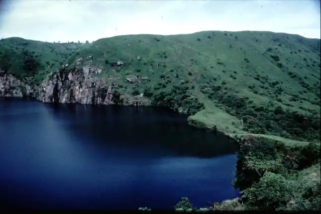 Озеро-убийца (4 фото)