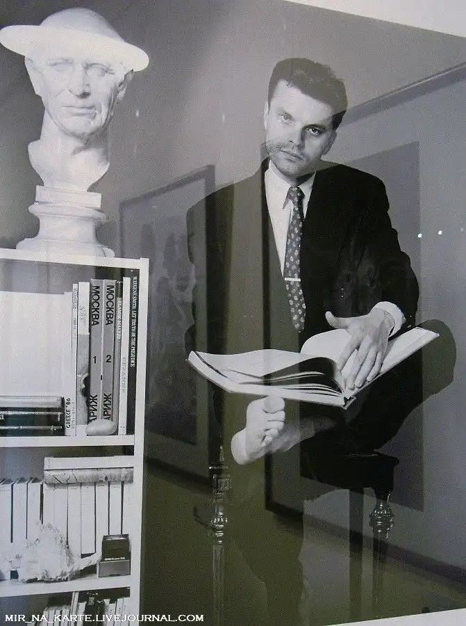 Фотовыставка "Иконы 90-х"