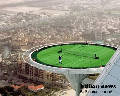 Теннисный корт на высоте 300 метров (13 фото)