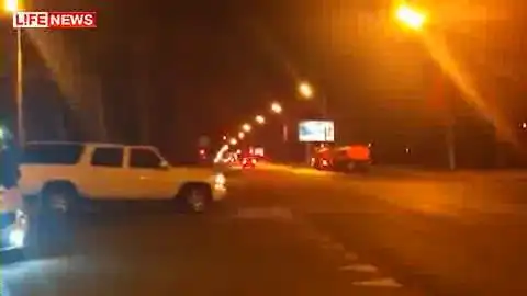 VIP машина с мигалкой устроила гонки в Москве