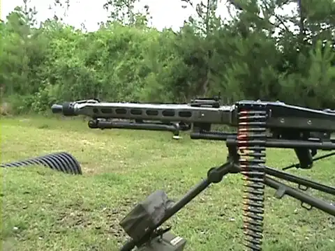 Shooting the WWII German MG42