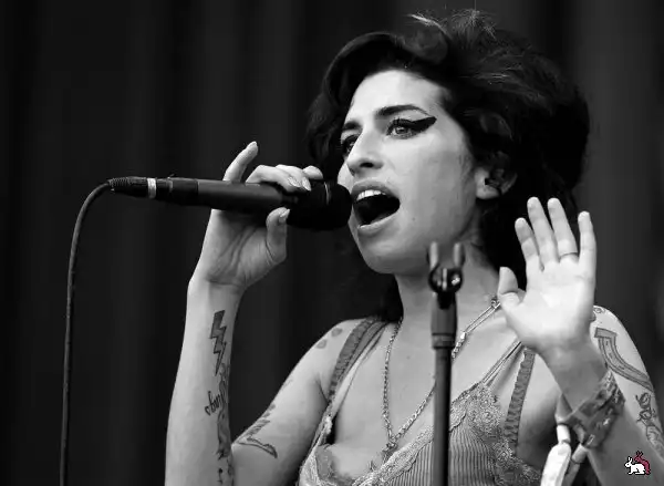 Памяти Эми Уайнхаус