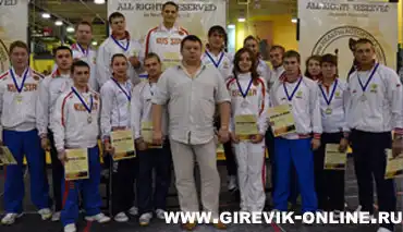 Томский пожарный побил мировой рекорд в гиревом спорте