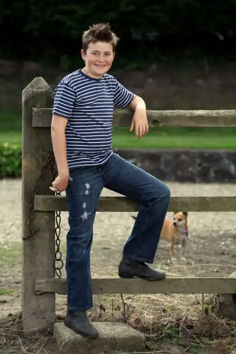 12-летний школьник стал королевой трансвеститов