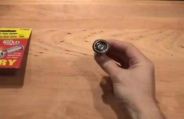 Дверной глазок вместо дорогого объектива