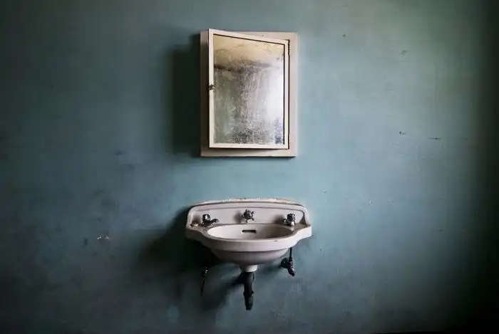 Заброшенные строения и ненужные здания