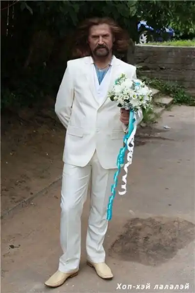 Продам свадебный костюм!